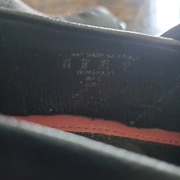 Canyon River Blues Black Leather Clogs - Picture 6 of 7